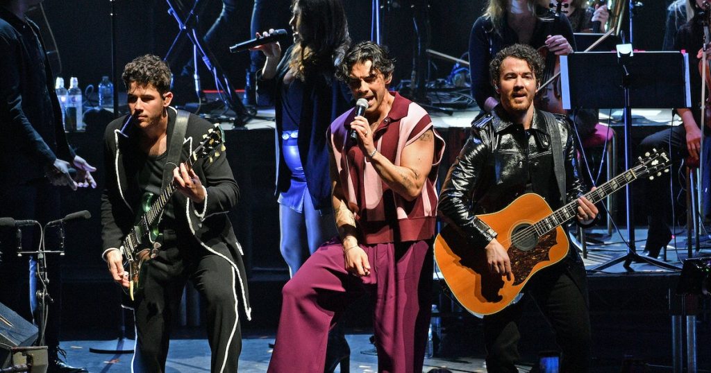 Dates, Tickets, Setlist, & Much more