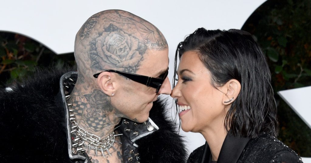 Observe Kourtney Kardashian & Travis Barker Expose The Intercourse Of Their Infant