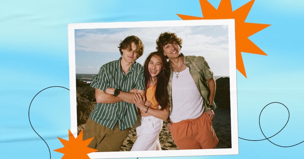 The ‘TSITP’ Cast On New American Eagle Collab & Fave Y2K Tendencies