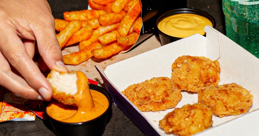 I Tried Taco Bell Hen Nuggets With Their New Signature Sauces